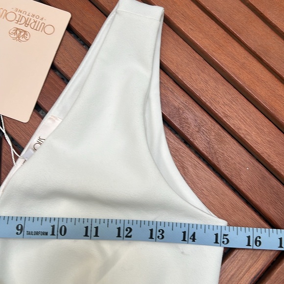 ⚪️ NWT ASOS Outrageous Fortune Winter White Bow Waist Cropped Jumpsuit size 6 - Picture 14 of 15